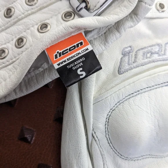 Icon Women's White Leather Gloves - Picture 2 of 6